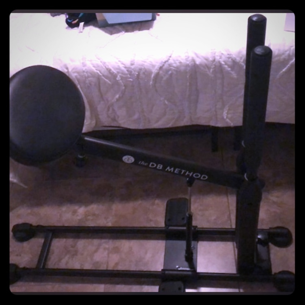 Db method squat machine